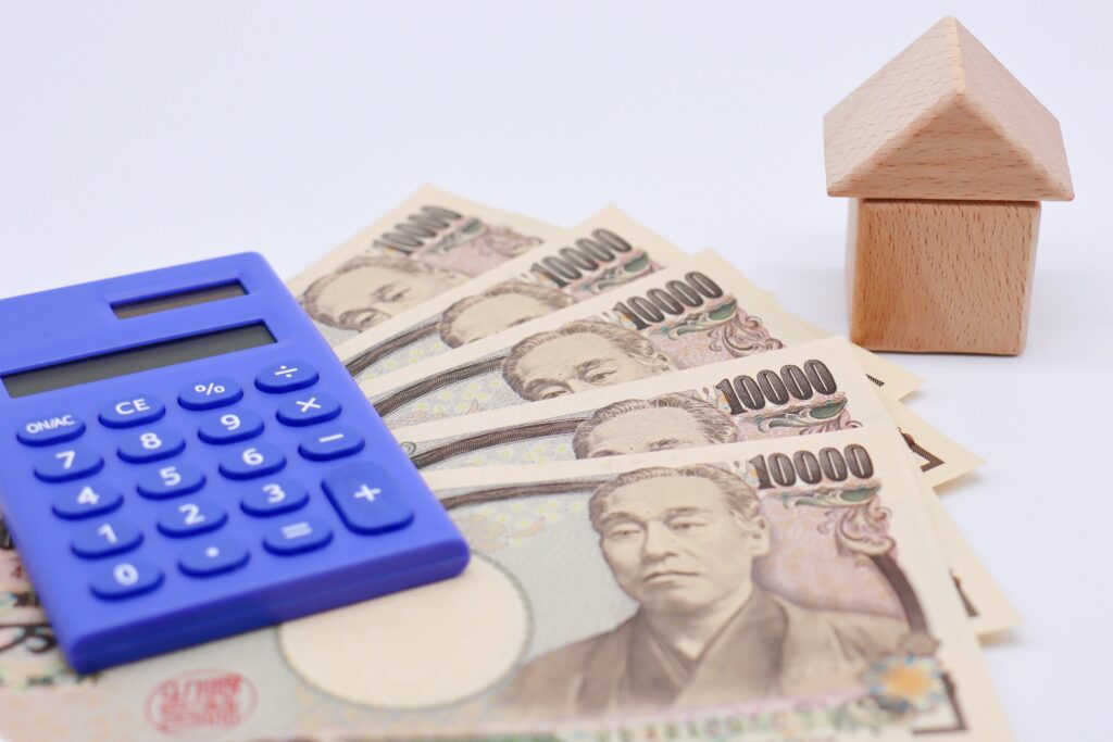 不動産売却時の残置物はどう処理する？処分方法や費用の相場を解説