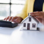 不動産取得税の軽減措置を受けるには？要件や申請方法を詳しく解説！